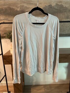Sundry Lightweight Long-Sleeve Crewneck Sweatshirt in Cream